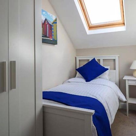 Royal Manor Park Apartment Ландъндо Екстериор снимка